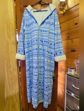 Cozy Blue Womans Hooded Zip-Up Pajama Robe with Sherpa Trim
